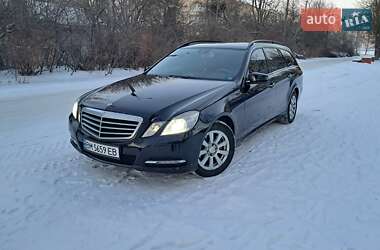 Універсал Mercedes-Benz E-Class 2011 в Ромнах