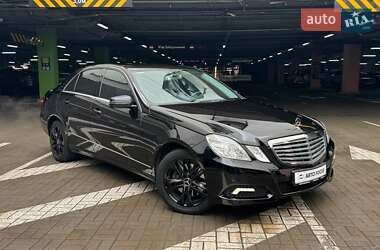Седан Mercedes-Benz E-Class 2009 в Киеве