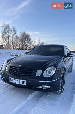 Седан Mercedes-Benz E-Class 2003 в Костополе