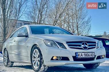 Купе Mercedes-Benz E-Class 2010 в Киеве
