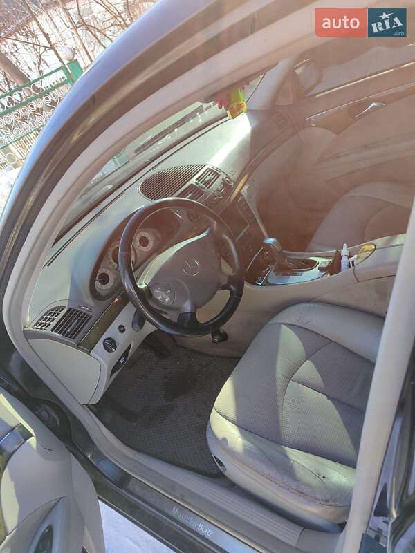 Седан Mercedes-Benz E-Class 2004 в Гайвороне
