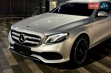 Седан Mercedes-Benz E-Class 2017 в Ужгороде