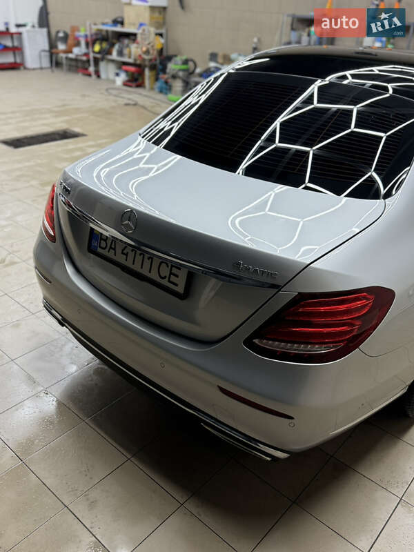 Седан Mercedes-Benz E-Class 2017 в Кропивницком