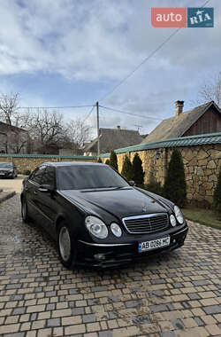 Седан Mercedes-Benz E-Class 2003 в Могилев-Подольске