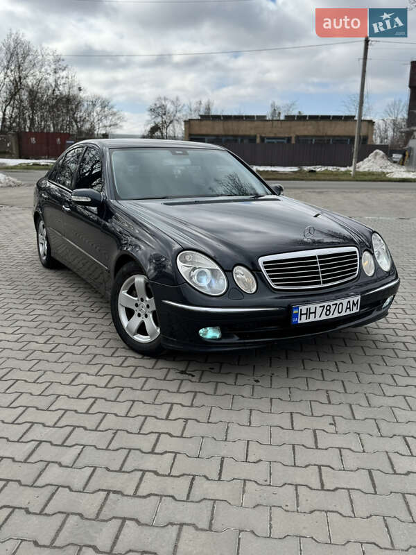 Mercedes-Benz E-Class 2002