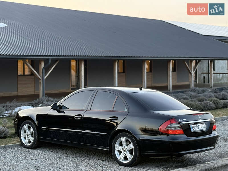 Седан Mercedes-Benz E-Class 2008 в Меденичах