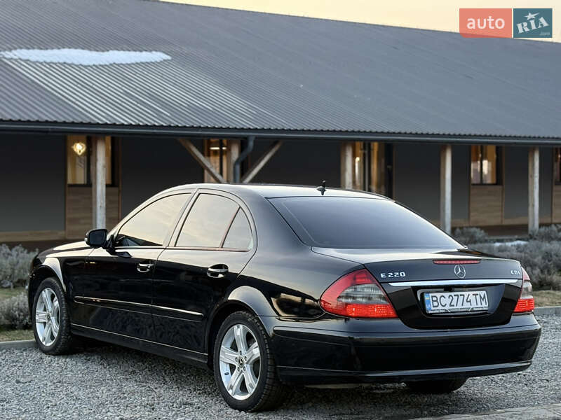Седан Mercedes-Benz E-Class 2008 в Меденичах