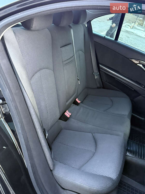 Седан Mercedes-Benz E-Class 2008 в Меденичах