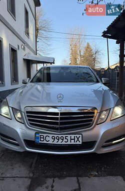 Седан Mercedes-Benz E-Class 2011 в Львові