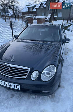 Седан Mercedes-Benz E-Class 2003 в Старому Самборі