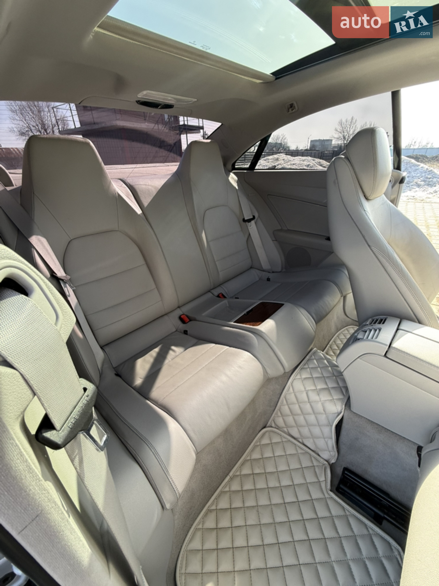 2010 Mercedes-Benz E-klasse - мініатюра 19