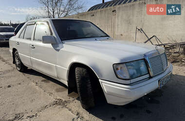 Седан Mercedes-Benz E-Class 1988 в Павлограде