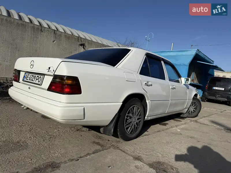 Mercedes-Benz E-Class 1988 VIN WDB1241301A179267 фото оголошення 4 з 48