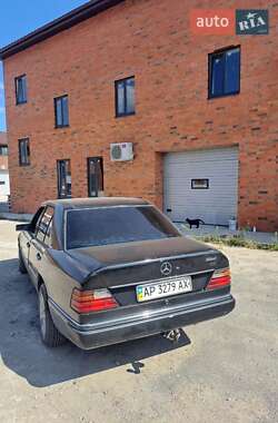 Седан Mercedes-Benz E-Class 1988 в Запорожье