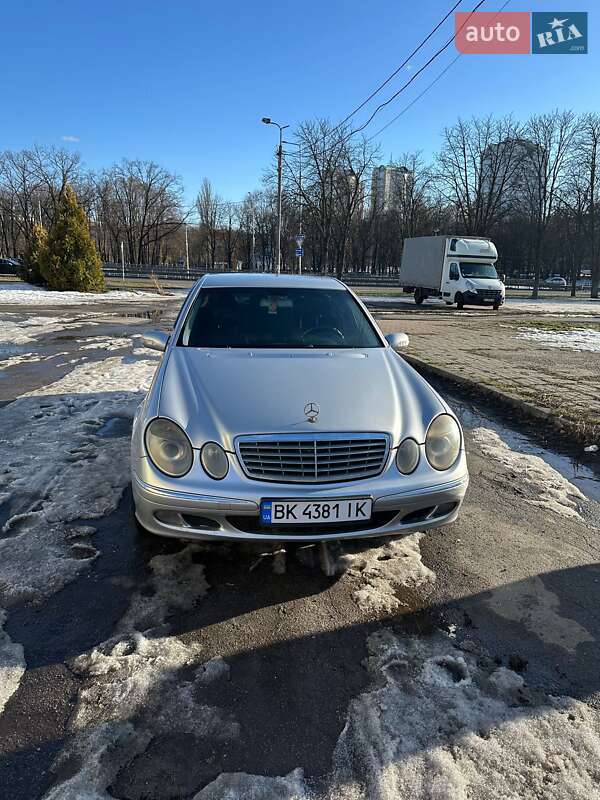 Mercedes-Benz E-Class 2004