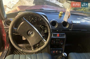 Седан Mercedes-Benz E-Class 1982 в Здолбунове