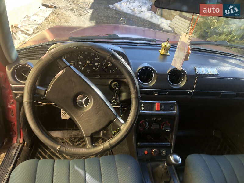 Mercedes-Benz E-Class 1982