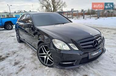 Седан Mercedes-Benz E-Class 2012 в Чернігові