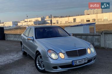 Седан Mercedes-Benz E-Class 2002 в Киеве