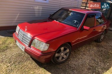 Седан Mercedes-Benz E-Class 1995 в Вижнице