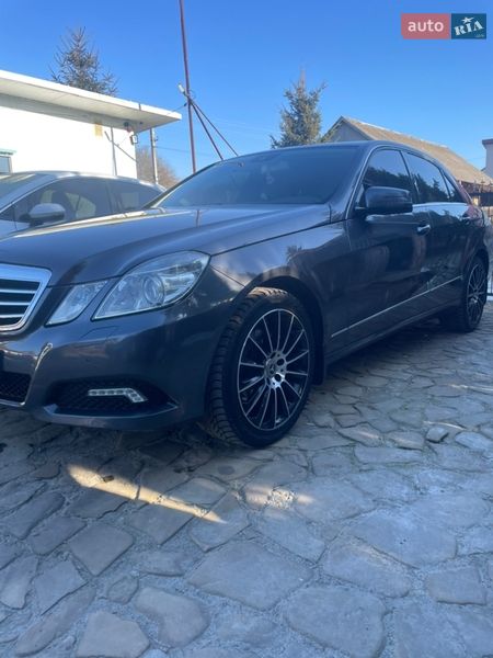 Mercedes-Benz E-Class 2010
