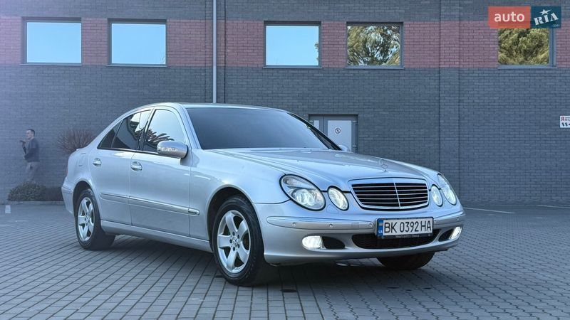 Mercedes-Benz E-Class 2004