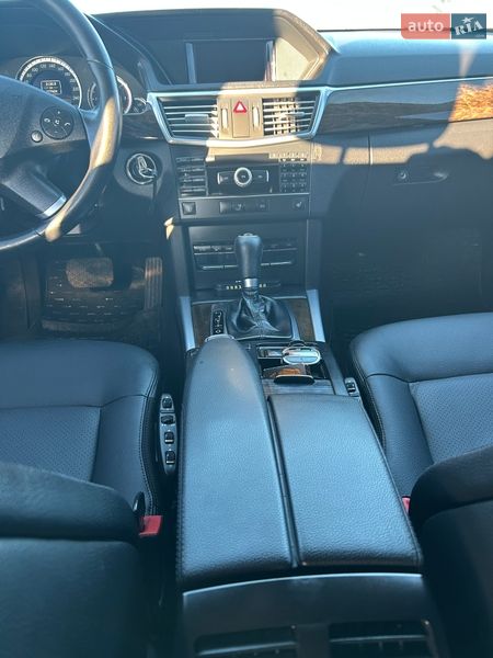 Седан Mercedes-Benz E-Class 2011 в Ровно