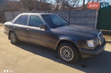 Седан Mercedes-Benz E-Class 1986 в Белой Церкви