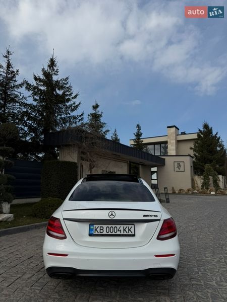 Седан Mercedes-Benz E-Class 2016 в Львові