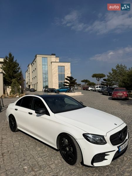 Седан Mercedes-Benz E-Class 2016 в Львові