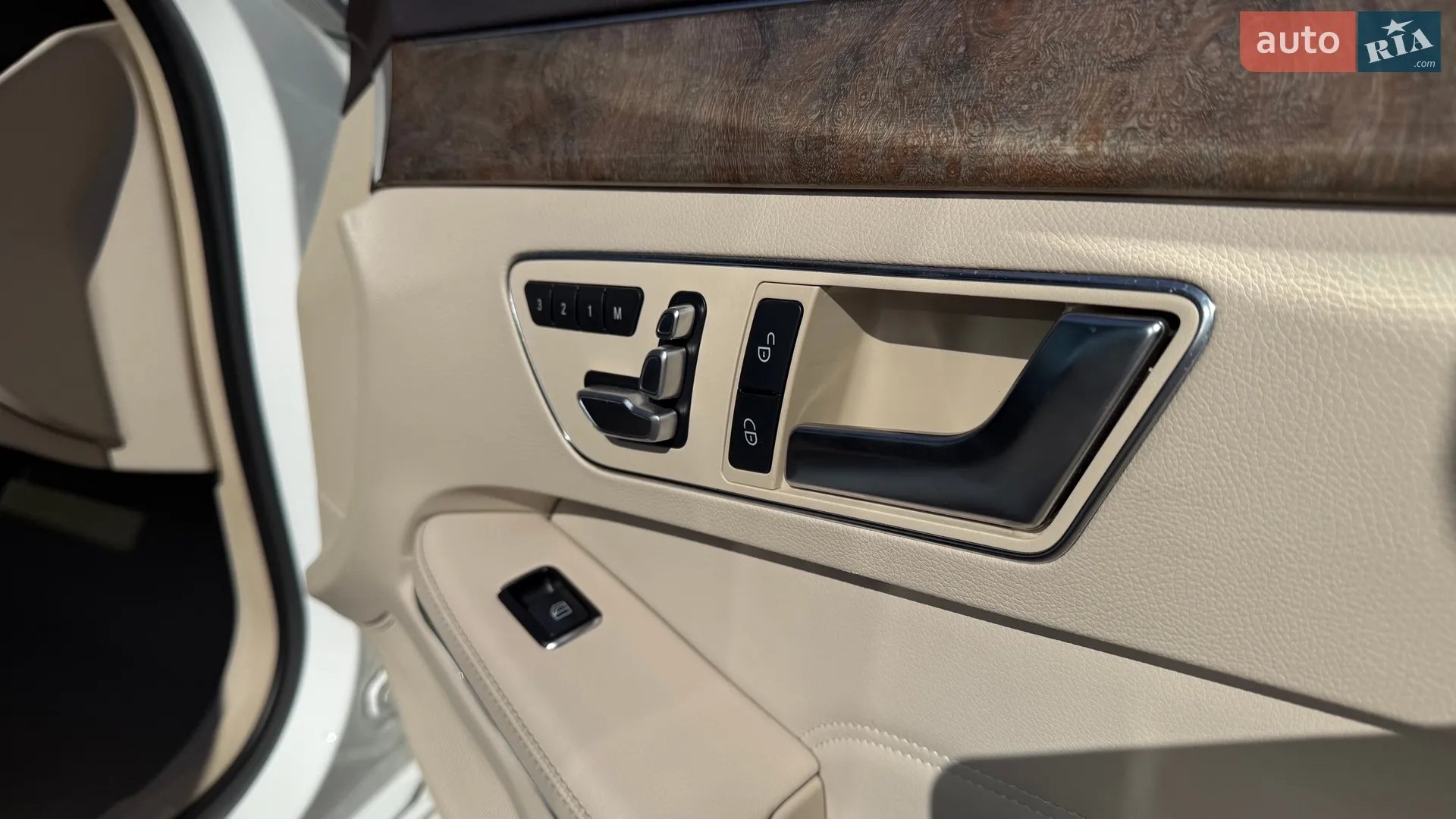 2013 Mercedes-Benz E-klasse - мініатюра 11