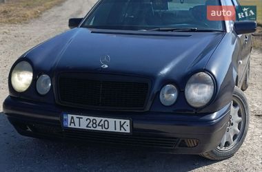 Седан Mercedes-Benz E-Class 1996 в Борщеві