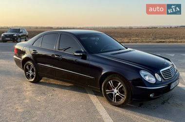 Седан Mercedes-Benz E-Class 2002 в Городке