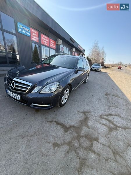 Mercedes-Benz E-Class 2011