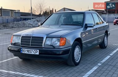 Седан Mercedes-Benz E-Class 1989 в Тернополі