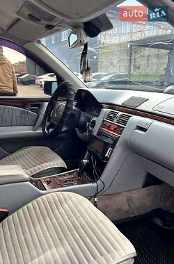 Седан Mercedes-Benz E-Class 1999 в Чугуєві