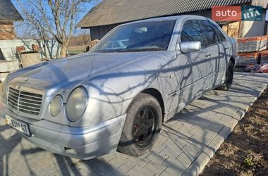 Седан Mercedes-Benz E-Class 1997 в Ивано-Франковске