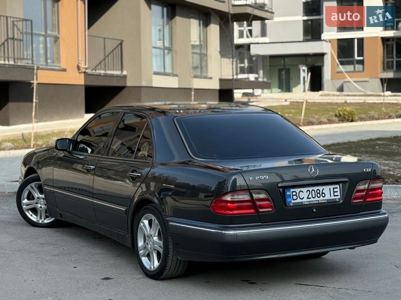 Седан Mercedes-Benz E-Class 2000 в Тернополе