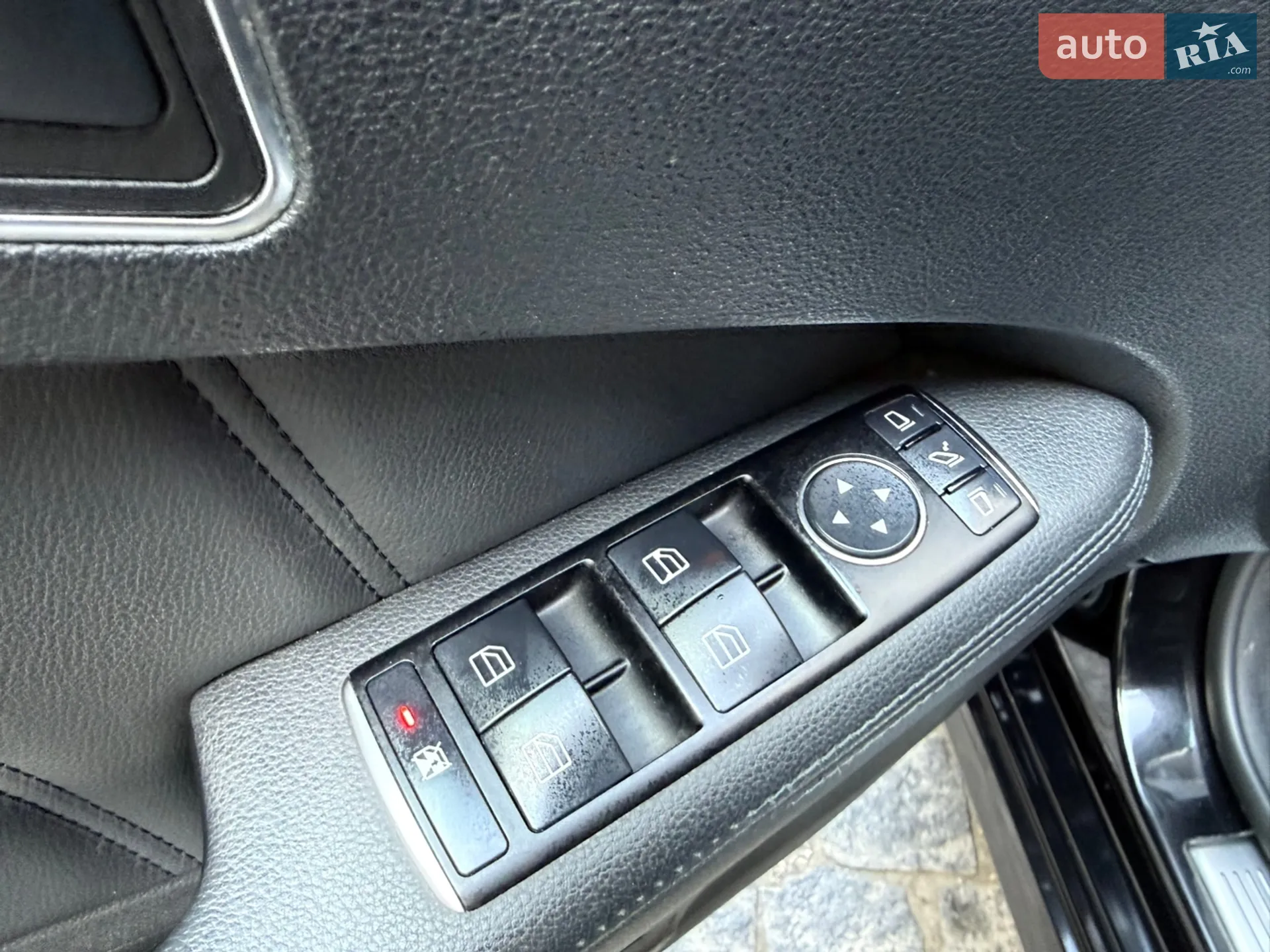 2012 Mercedes-Benz E-klasse - мініатюра 37