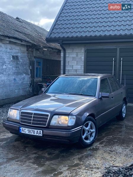 Mercedes-Benz E-Class 1994