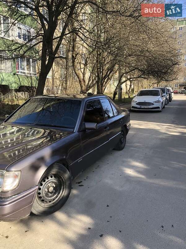 Mercedes-Benz E-Class 1995