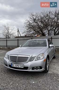 Седан Mercedes-Benz E-Class 2009 в Львові
