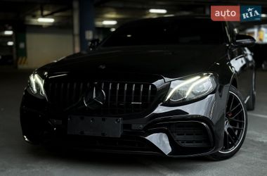 Седан Mercedes-Benz E-Class 2016 в Києві