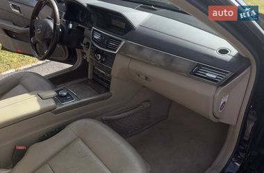 Седан Mercedes-Benz E-Class 2010 в Киеве