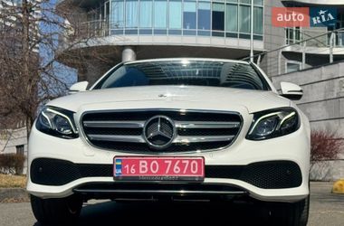 Седан Mercedes-Benz E-Class 2018 в Києві
