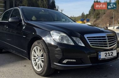 Седан Mercedes-Benz E-Class 2010 в Киеве
