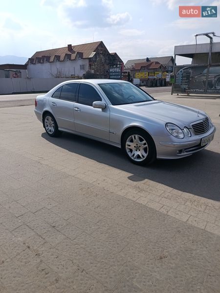 Mercedes-Benz E-Class 2005 Mercedes-Benz E-Class 2005