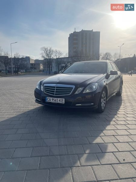 Седан Mercedes-Benz E-Class 2012 в Черкассах