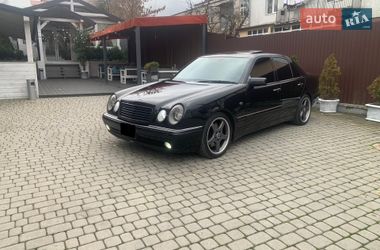 Седан Mercedes-Benz E-Class 1999 в Львове