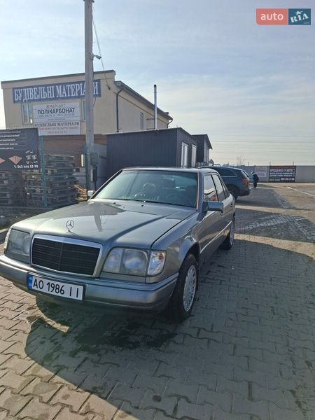 Mercedes-Benz E-Class 1995